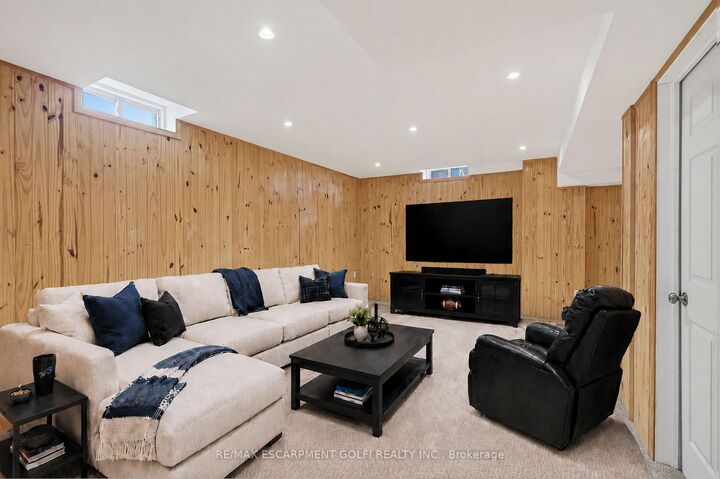 Property Photo: 240 Emick Drive ON L9K 0E1