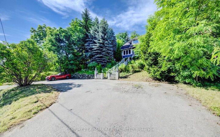 Property Photo: 3332 King Street ON L0R 2C0