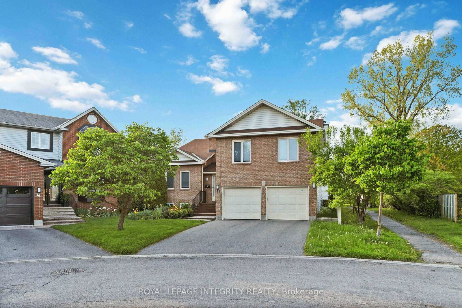 Photo de la propriété:  48 Depper Place  ON K1T 3L4 