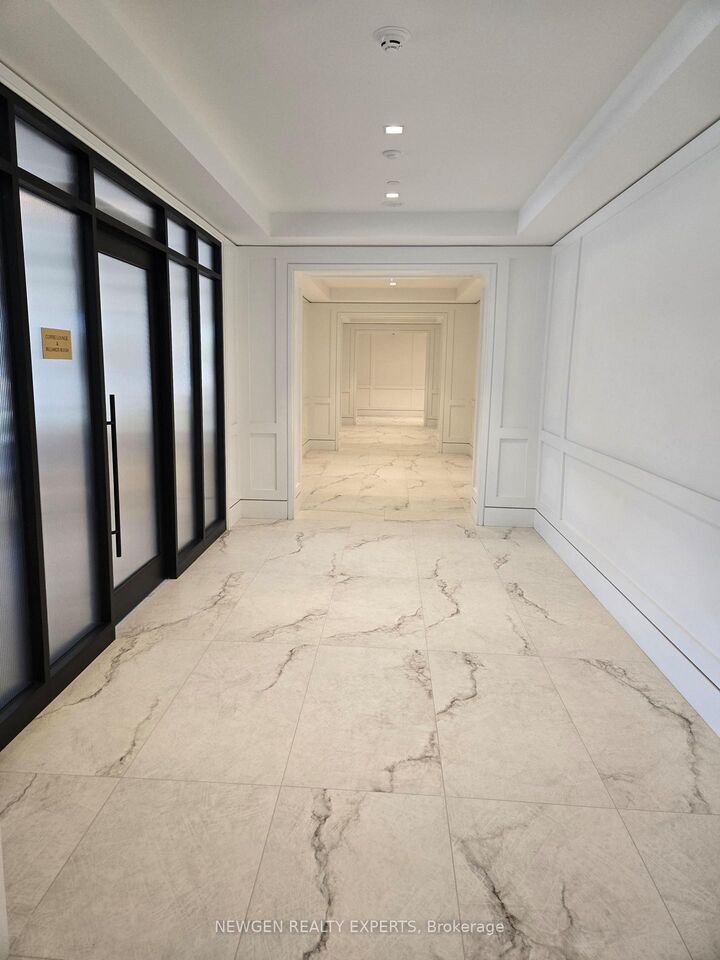 Property Photo:  4010 Eglinton Avenue W 422  ON M9P 1A6 