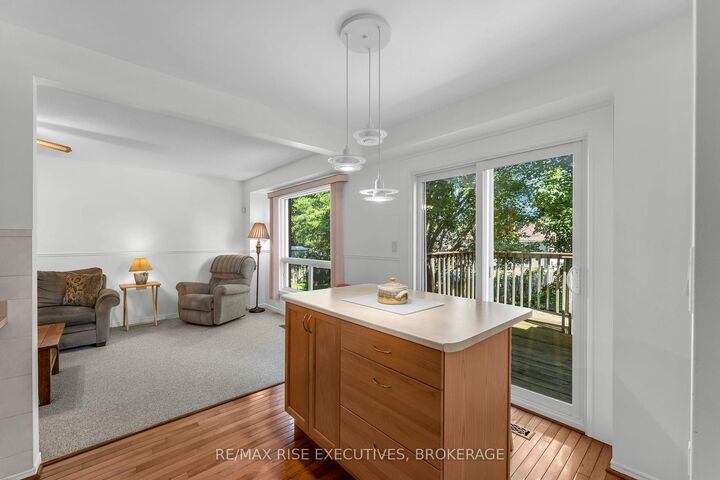 Property Photo:  1304 Fisher Crescent  ON K7M 8T2 