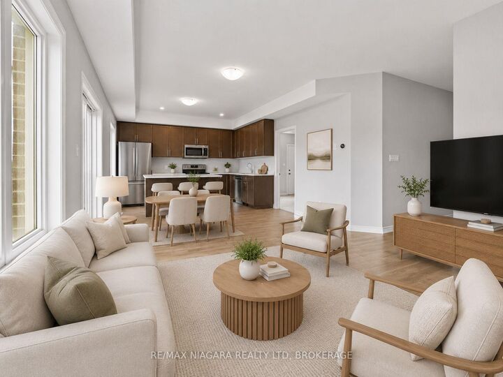 Property Photo:  210 Wellandvale Drive  ON L3C 7C7 