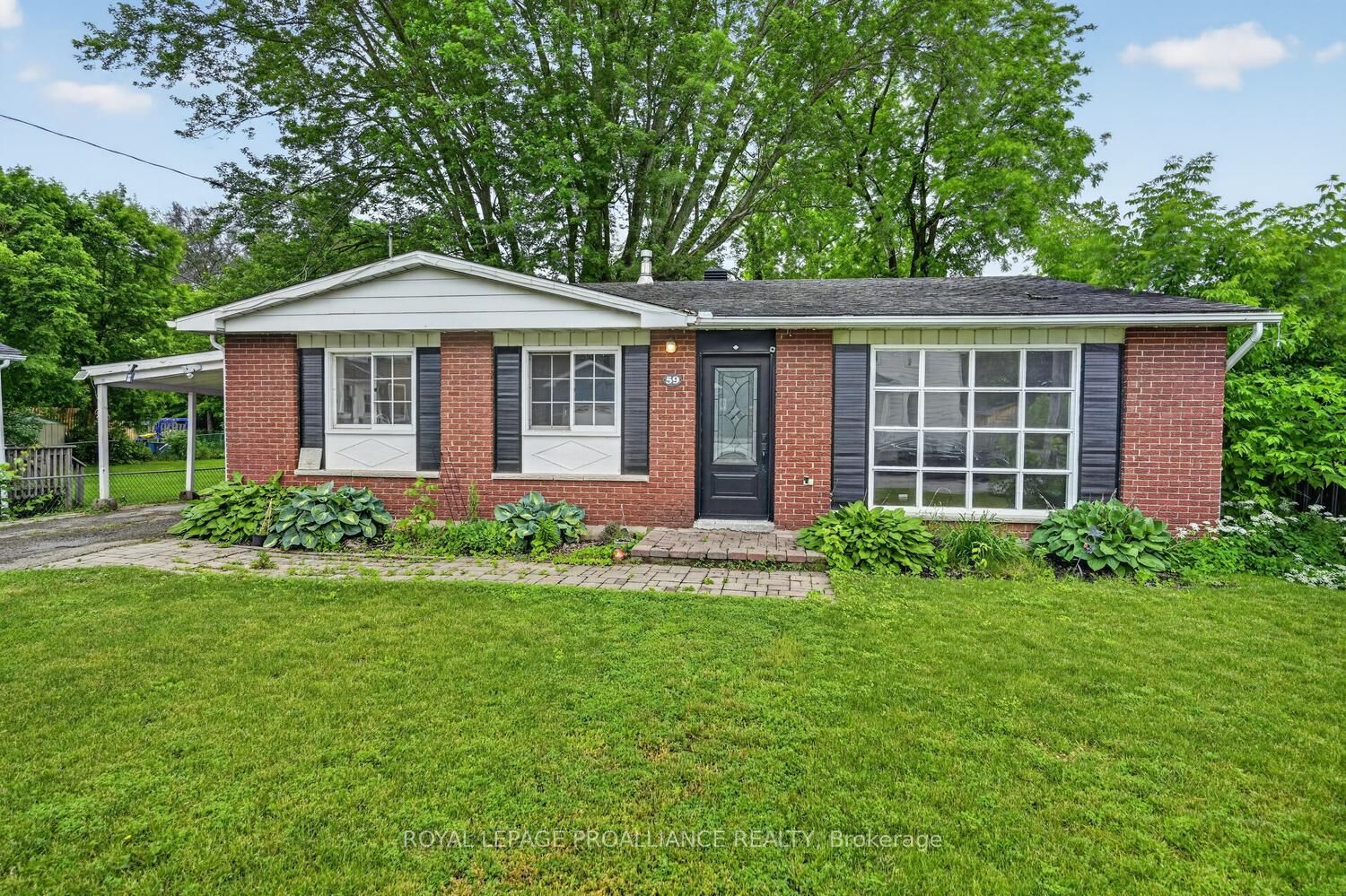 Property Photo:  59 Abbott Street  ON K6V 4A5 
