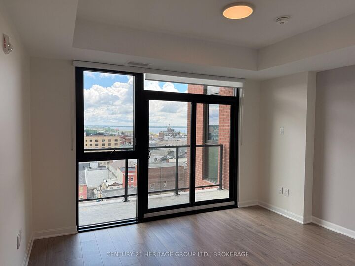Property Photo:  223 Princess Street 816  ON K7L 0G8 