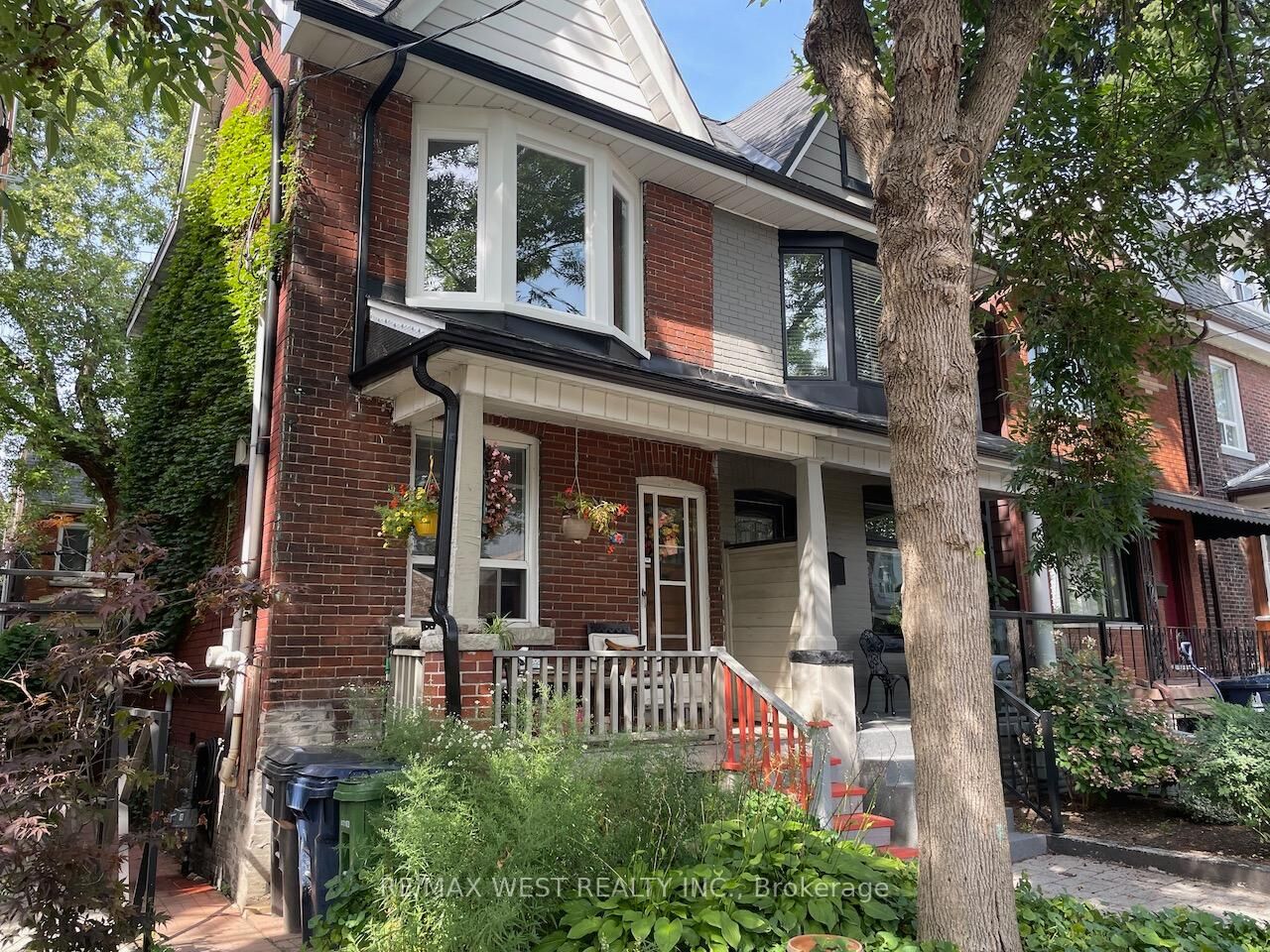 Property Photo:  76 Bellwoods Avenue Basement  ON M6J 2P4 