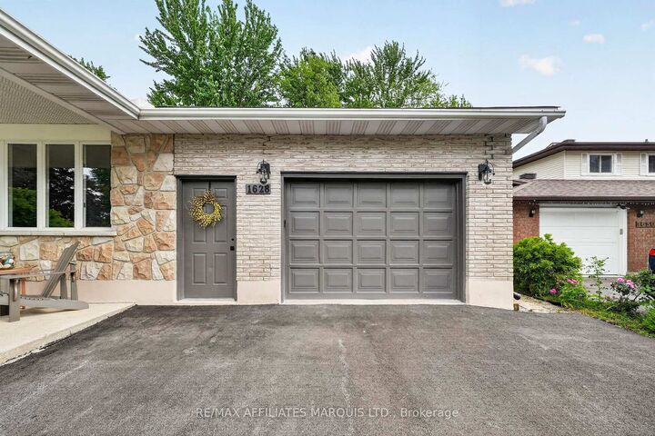 Property Photo:  1628 Grant Avenue  ON K6J 5J4 