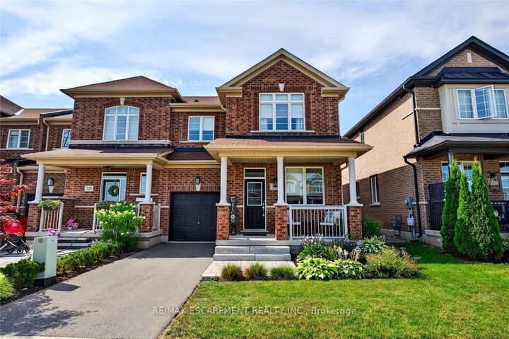 225 Skinner Road — photo 1