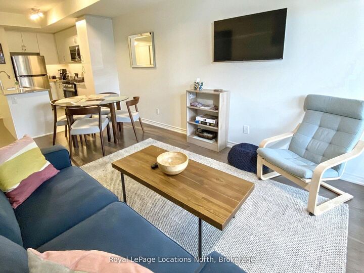 Property Photo:  5 Spooner Crescent 114  ON L9Y 1T3 