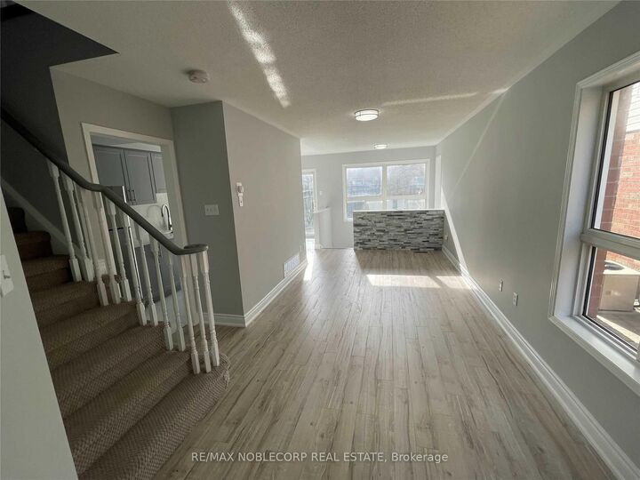 Property Photo:  14 Cordgrass Crescent  ON L6R 1Y4 
