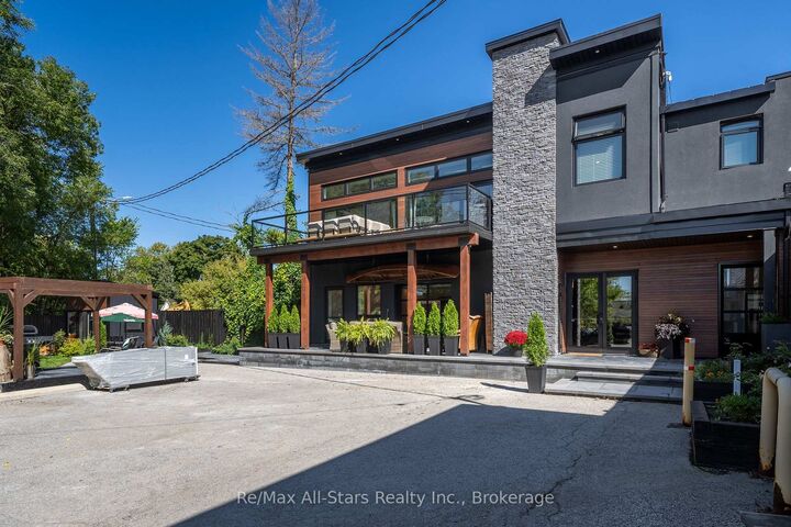 Property Photo:  61 Colborne Street 2B  ON K0M 1N0 