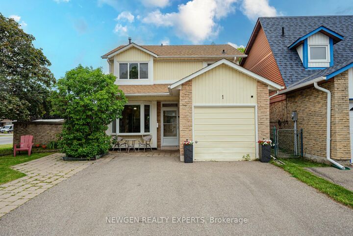 1 Wolverton Crescent — photo 1
