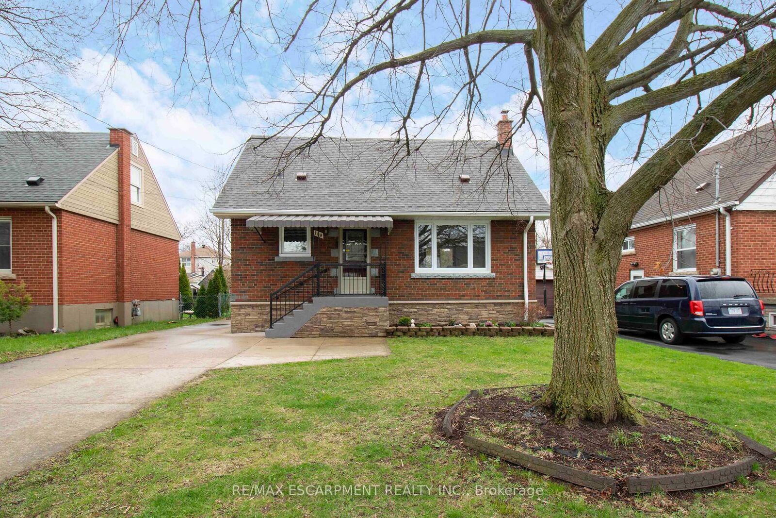 Property Photo: 149 East 34th Street ON L8V 3W7