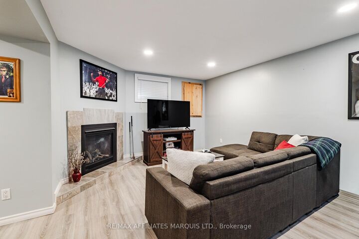 Property Photo:  110 15th Street W  ON K6J 3J8 