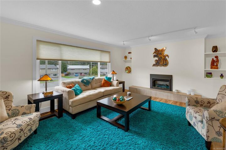 Property Photo:  1185 Stuart Pl  BC V9G 1P4 