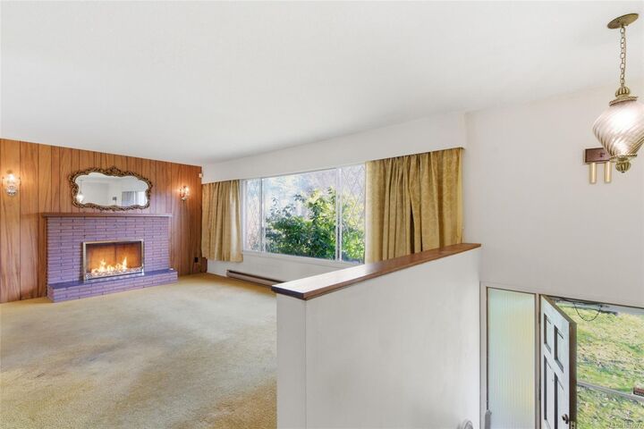 Property Photo: 439 Craig St BC V9P 1L2