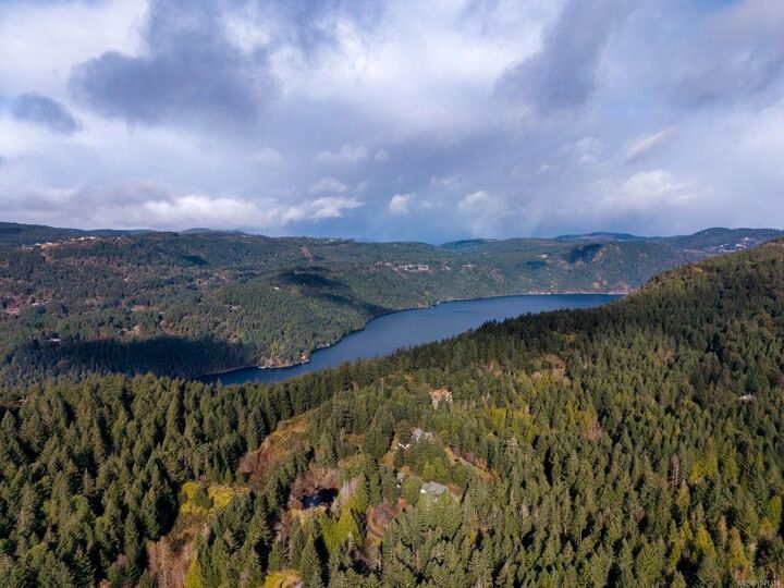 Property Photo: 1450 White Pine Terr BC V9B 6J3
