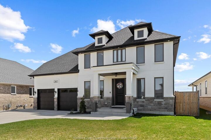 Property Photo: 14 Dundee Drive ON N7M 0S7