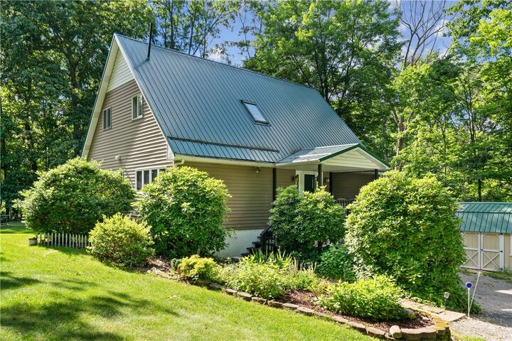 Property Photo:  32 Woodlawn Dr  PA 16229 