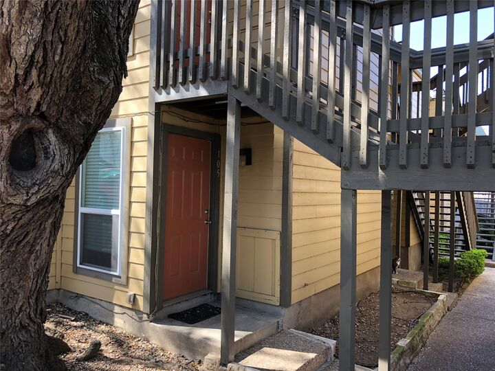 Property Photo:  1000 W 26th Street 105  TX 78705 