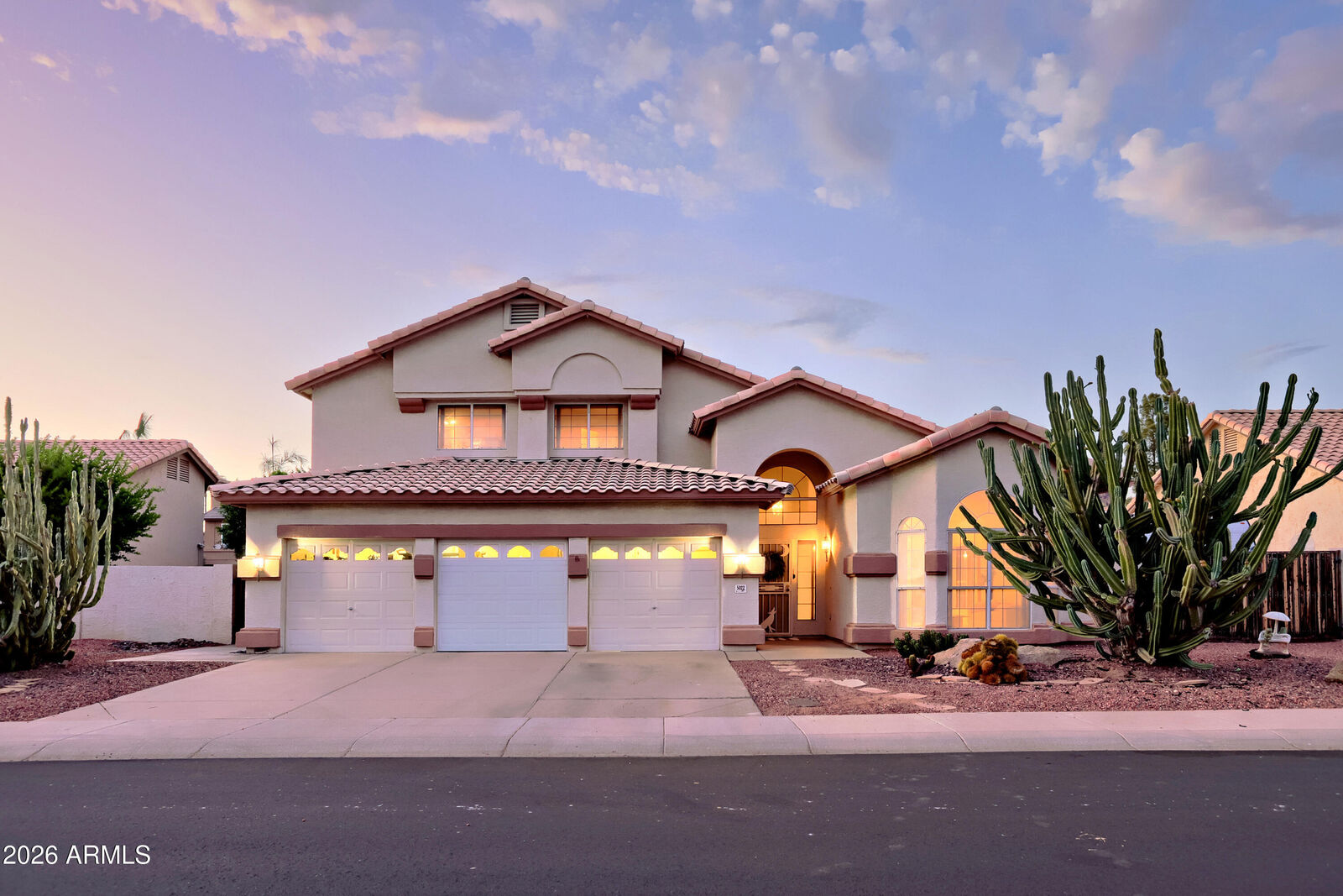 Property Photo: 5022 W Buckskin Trail W AZ 85083