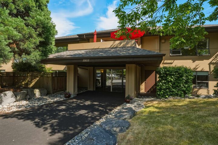 5855 Cowrie Street 205 — photo 1