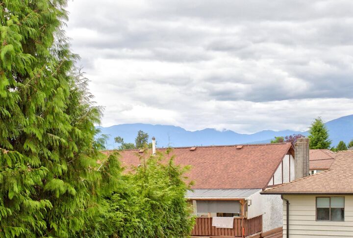 Property Photo: 18861 122B Avenue BC V3Y 1S4