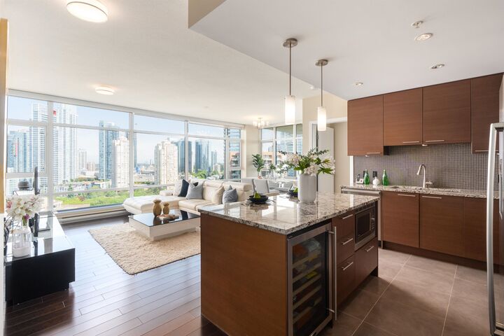 6168 Wilson Avenue 1705 — photo 1