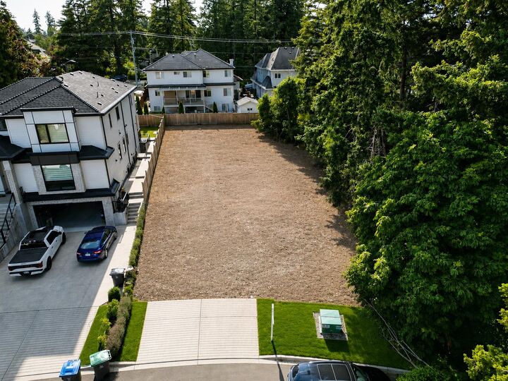 5965 136A Street — photo 1