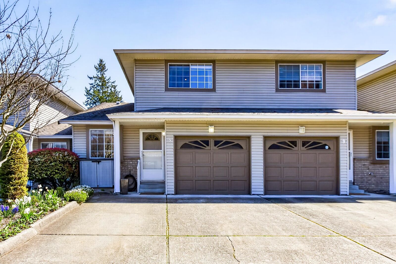 Property Photo:  19270 119 Avenue 8  BC V3Y 2J8 