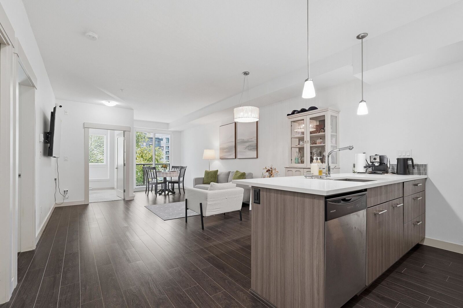 Property Photo: 2214 Kelly Avenue 206 BC V3C 0E5