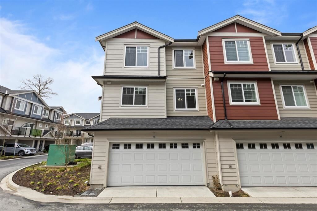 Property Photo: 13898 64 Avenue 40 BC V3W 1L6
