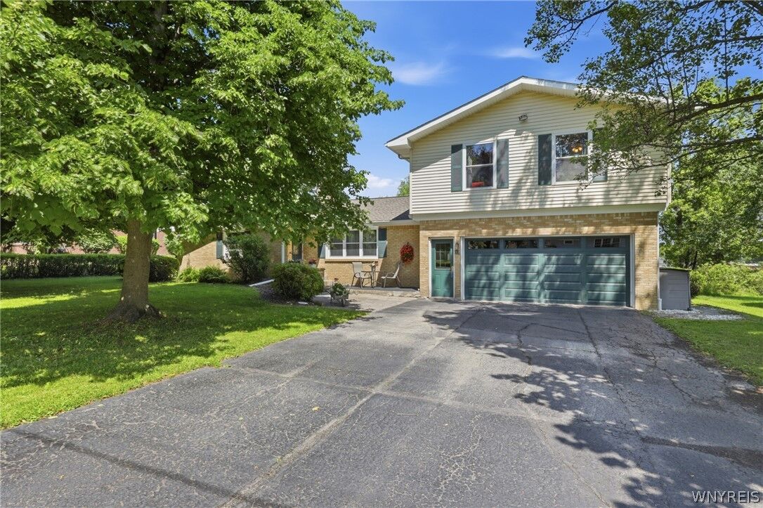 Property Photo:  12 Beverly Drive  NY 14006 