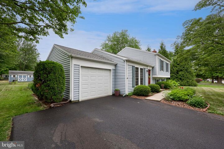 Property Photo:  2514 Split Rail Drive  PA 17520 