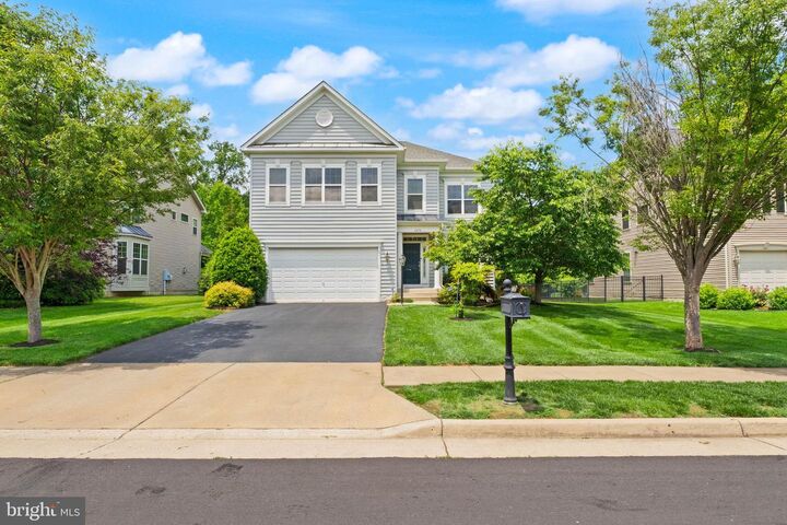 Property Photo:  6874 Noyes Avenue  VA 20169 
