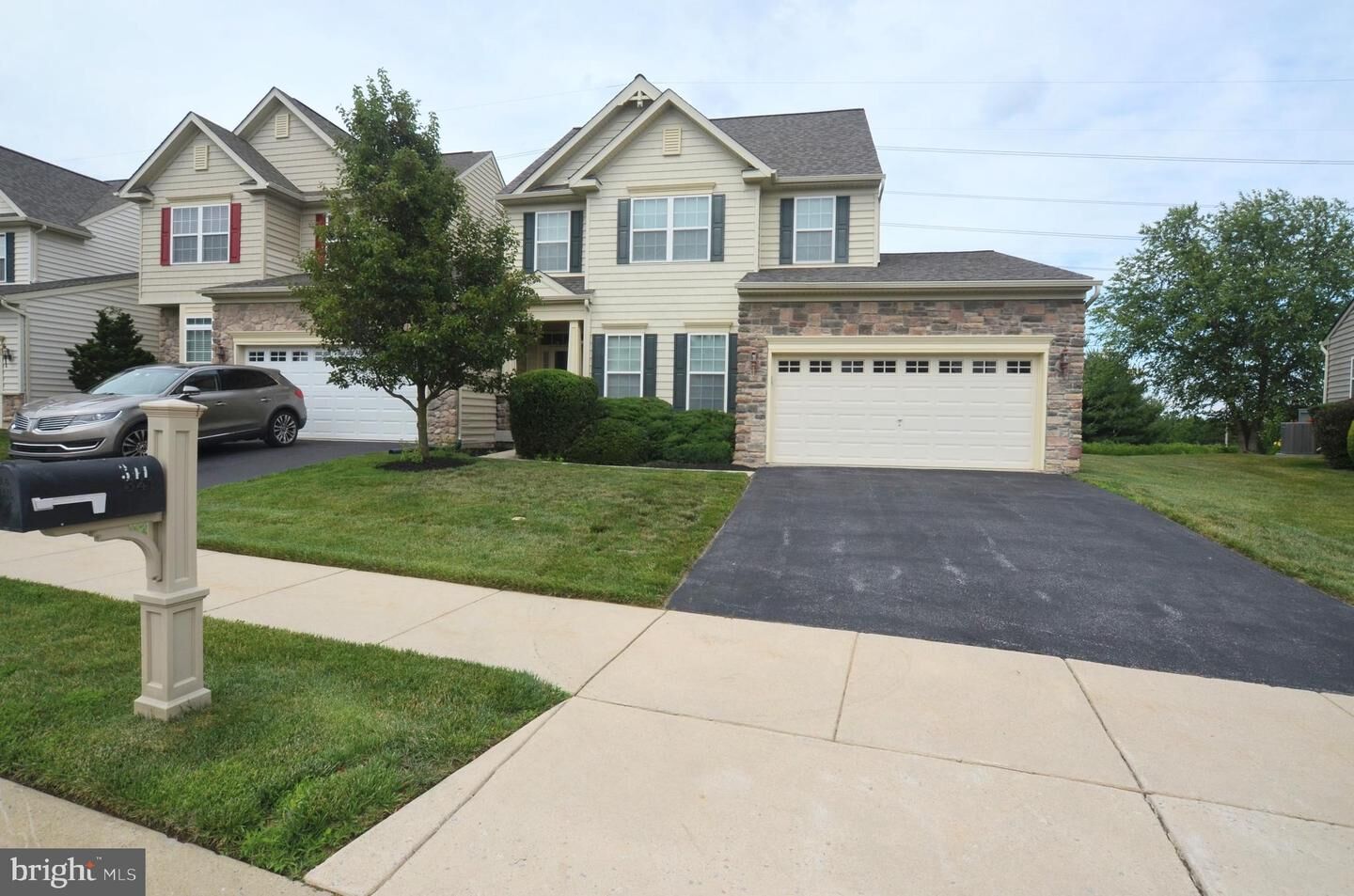 Property Photo:  341 Pierce Run  DE 19702 