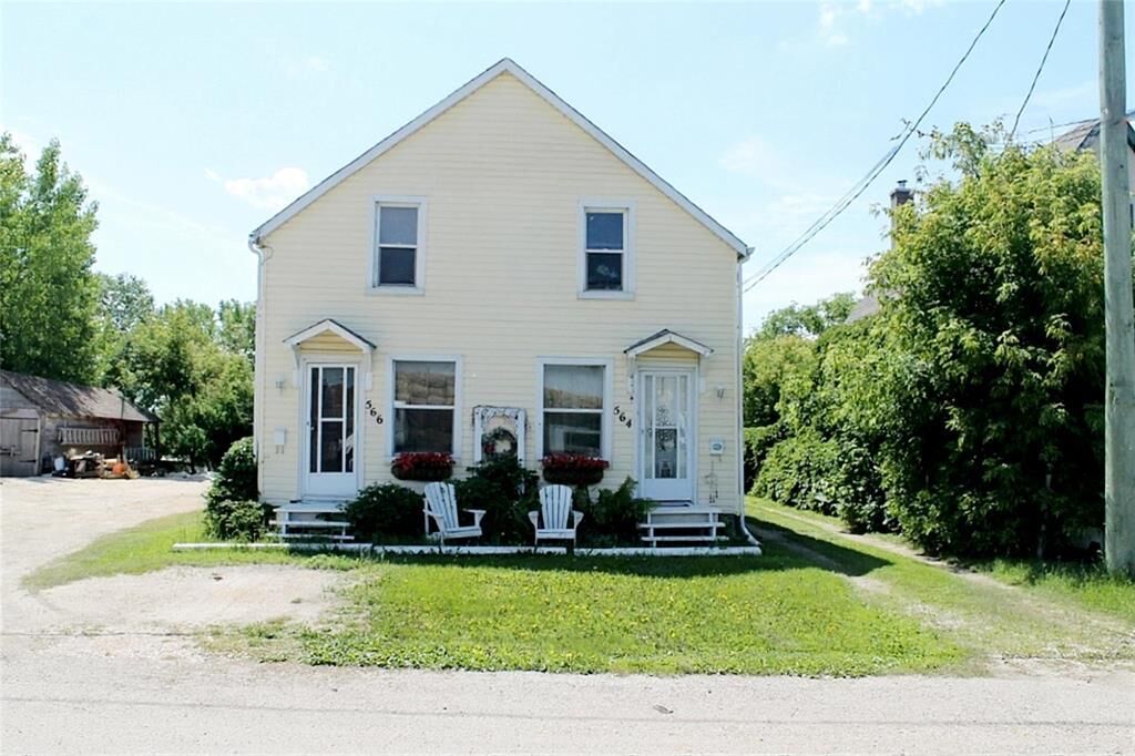 Property Photo:  564 Provencher Boulevard  MB R2J 3R1 