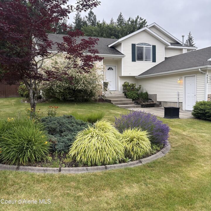 Property Photo:  9053 N Drawbridge Ct  ID 83835 