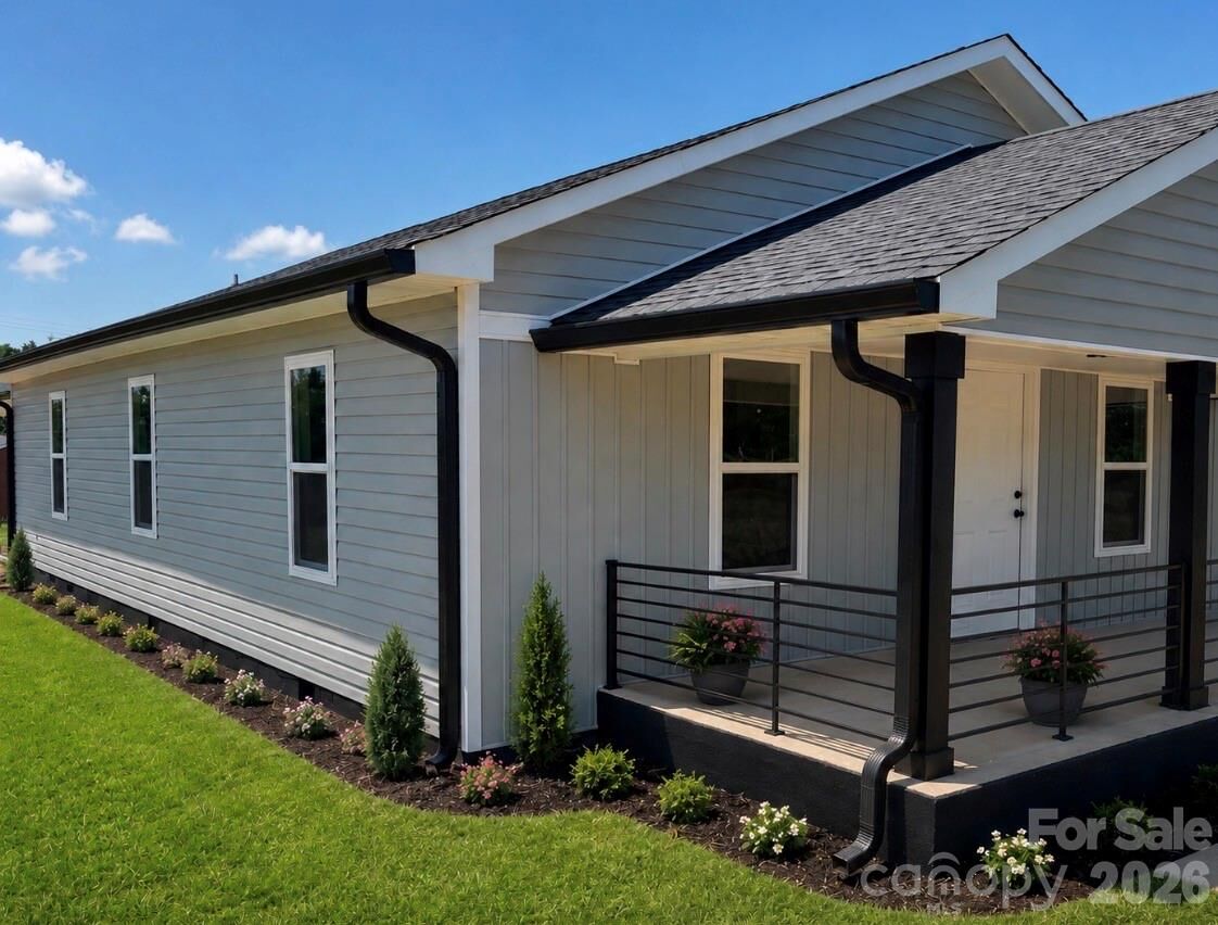 Property Photo: 1810 E Greenbriar Road NC 28677