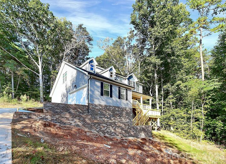 Property Photo:  2595 Henry Falls Drive  NC 28602 