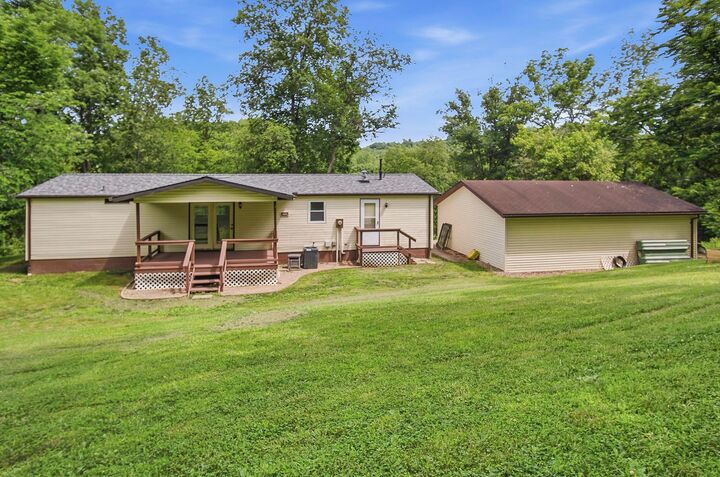 Property Photo: 18850 Harl Weiller Road OH 43724