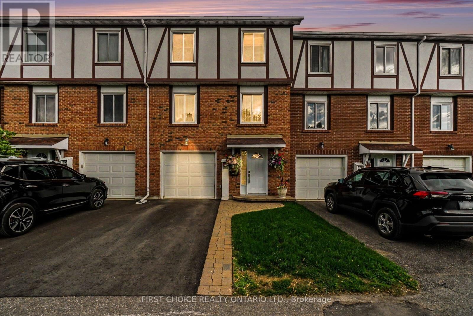 Property Photo:  1793 Axminster Court 34  ON K1C 1Z5 