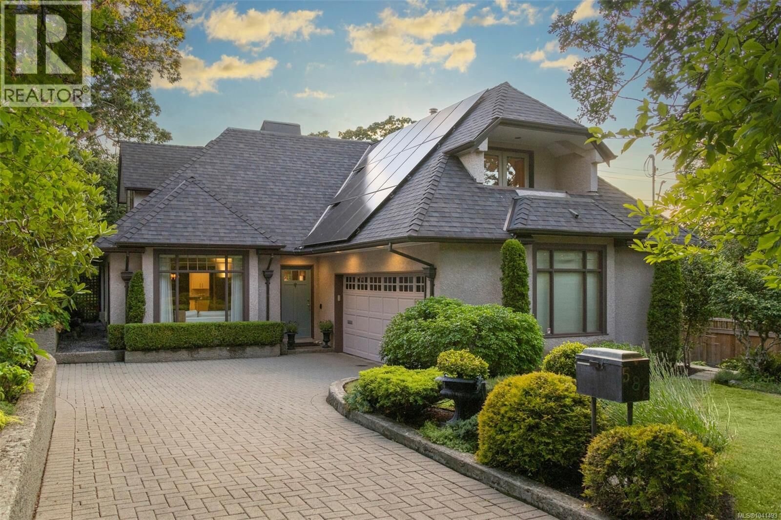 Property Photo: 586 Island Road BC V8S 2T6