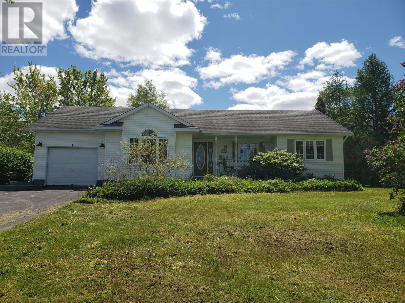 Property Photo:  154 Main Street South  NL A0G 2L0 