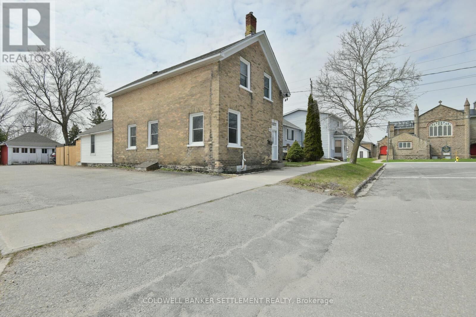 Property Photo: 51 Main Street West ON K7A 1M7
