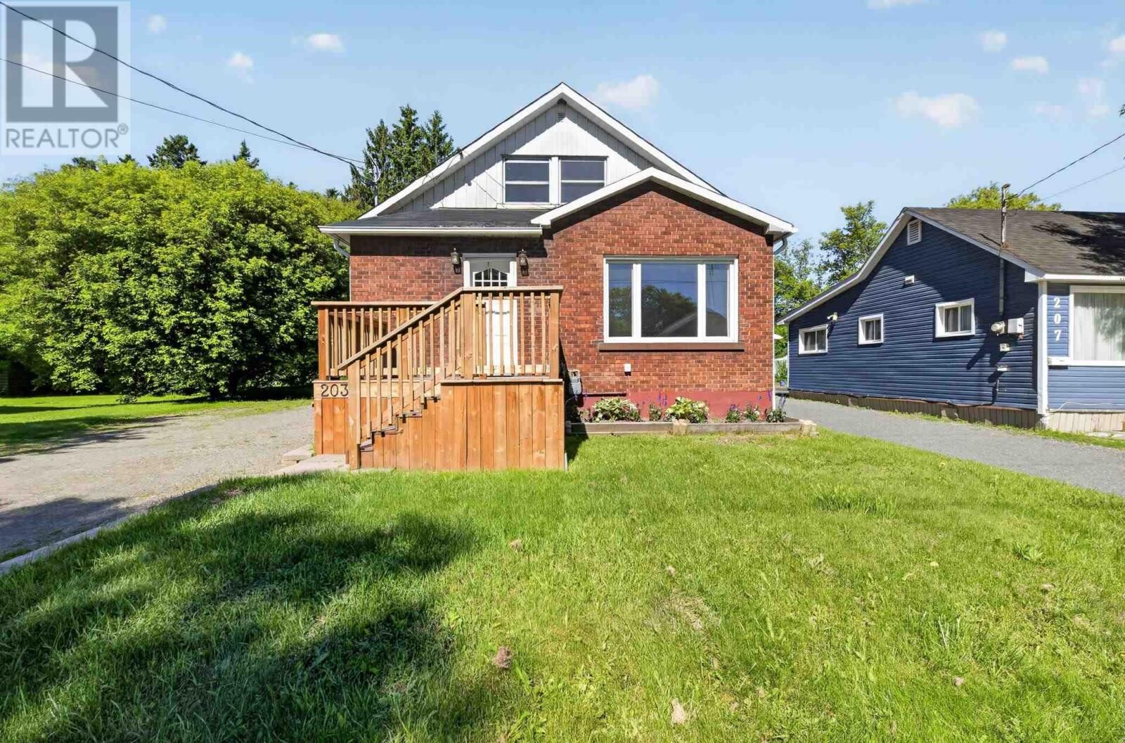 Property Photo:  203 Letcher St  ON P6C 4Y4 