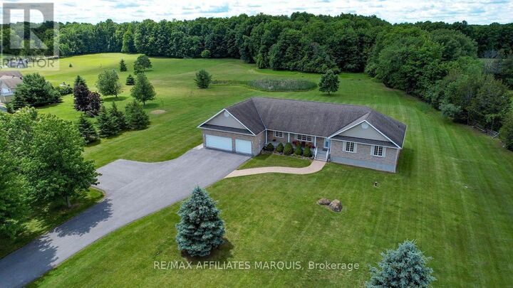 Property Photo: 83 Horace Drive ON K0G 1V0