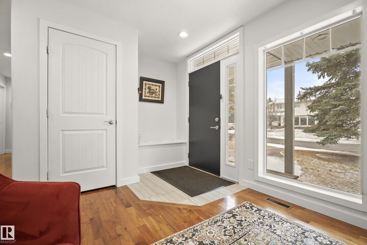 Property Photo:  4223 120 Street NW  AB T6J 1X9 