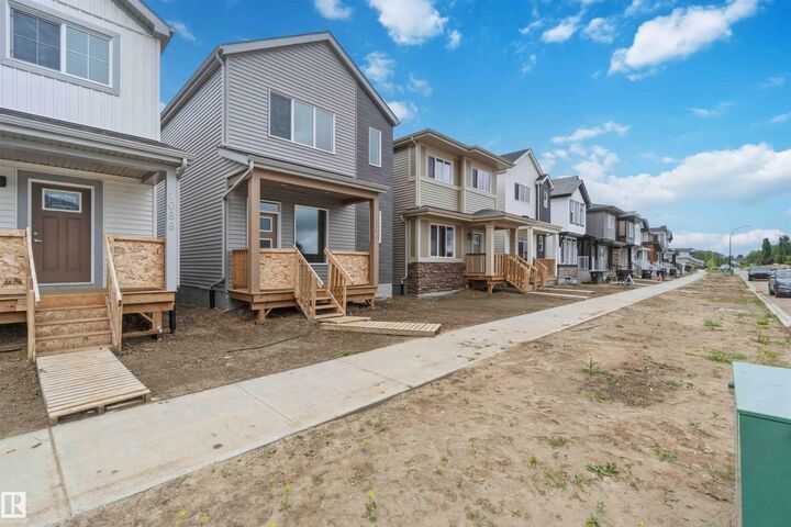 Property Photo:  1086 McLeod Avenue  AB T7X 4G8 