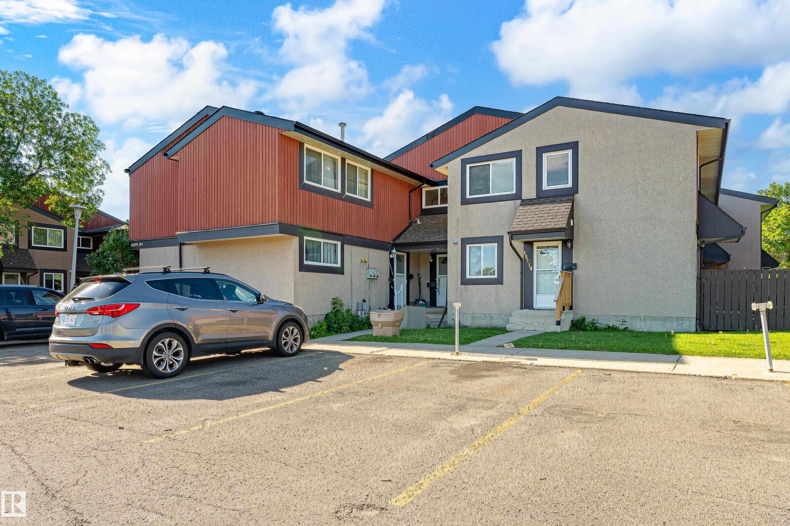 Property Photo: 18217 84 Avenue NW AB T5T 1T7