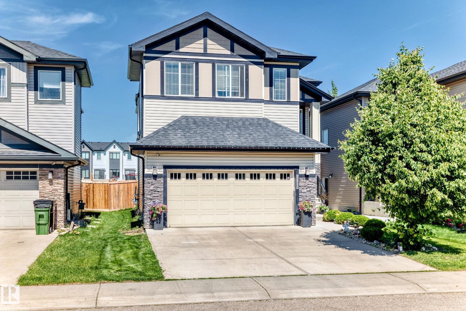 Property Photo:  3672 Claxton Place SW  AB T6W 2K9 